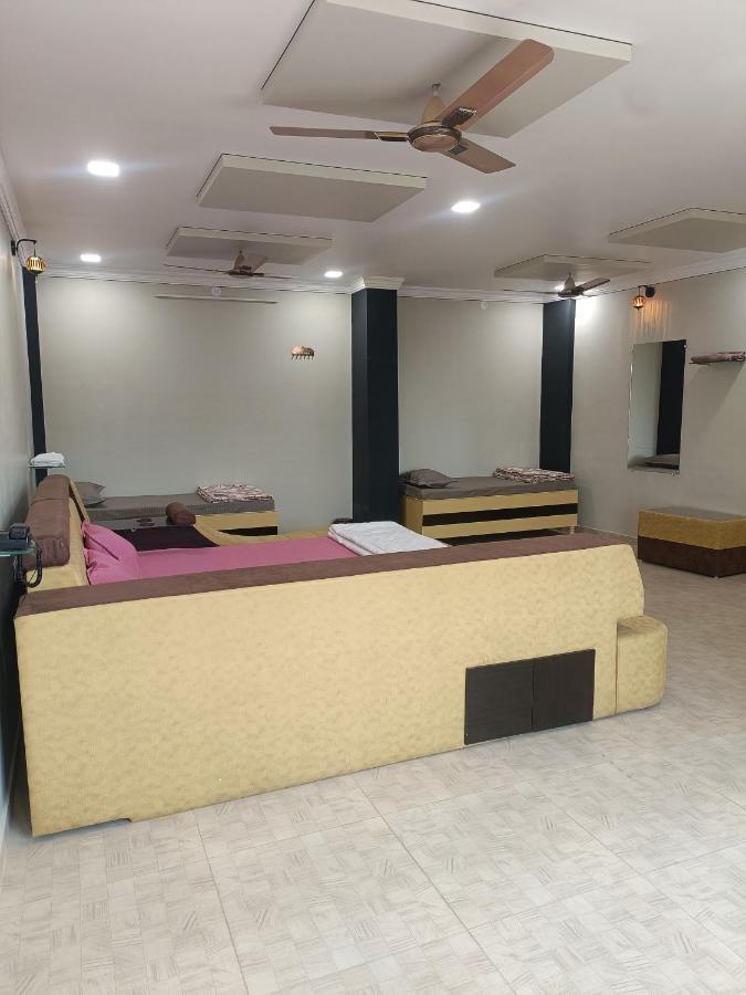 Hotel Jb Star Mandvi  Ngoại thất bức ảnh