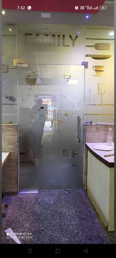Hotel Jb Star Mandvi  Ngoại thất bức ảnh